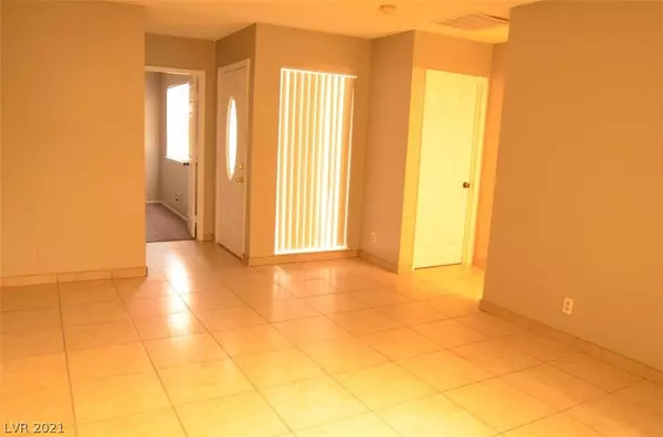 Las Vegas, NV 89110,840 Mantis Way #4