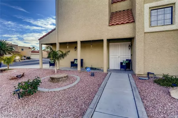 Las Vegas, NV 89117,8612 Schilling Court