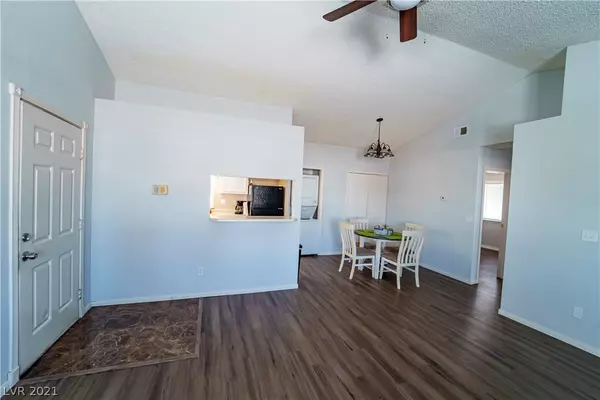 Las Vegas, NV 89122,5871 Medallion Drive #203