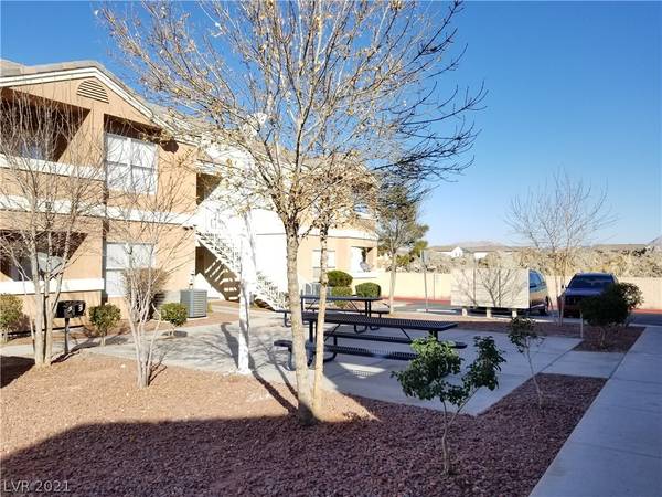 1830 N Pecos Road #143, Las Vegas, NV 89115