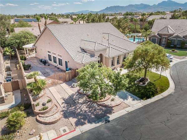 8221 Old Cistern Court, Las Vegas, NV 89131