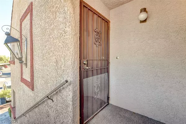 Las Vegas, NV 89103,4310 Sanderling Circle #102