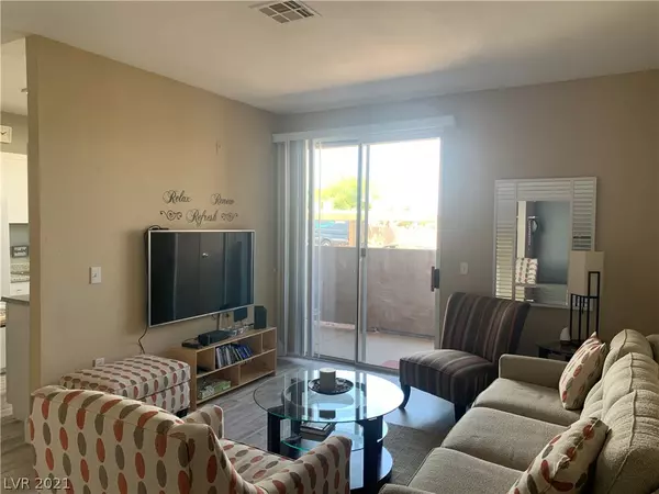 Henderson, NV 89012,231 W Horizon Ridge Parkway #1013