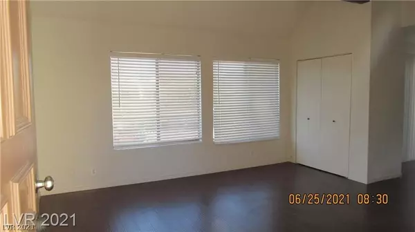 Las Vegas, NV 89103,4381 Gannet Circle #6