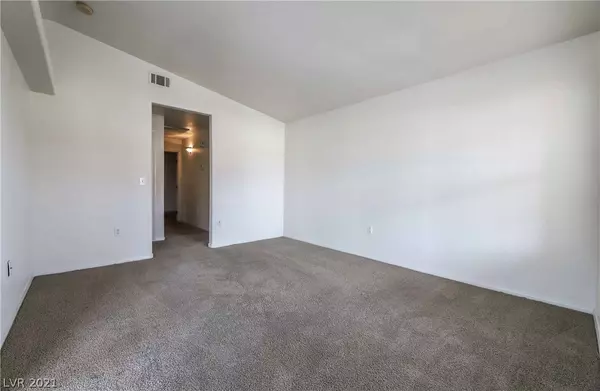 Henderson, NV 89015,520 Arrowhead Trail #222