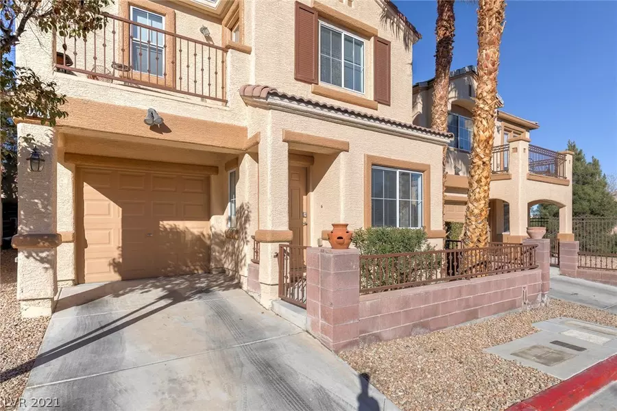 10384 Coyote Cub Avenue, Las Vegas, NV 89129