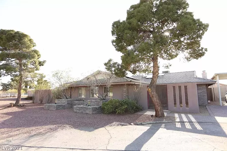 3680 Robindale Road, Las Vegas, NV 89139