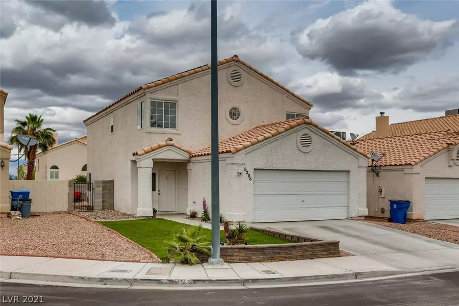 8208 Lake Isle Court, Las Vegas, NV 89145