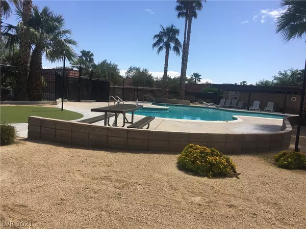 Las Vegas, NV 89107,6447 Ironbark Lane