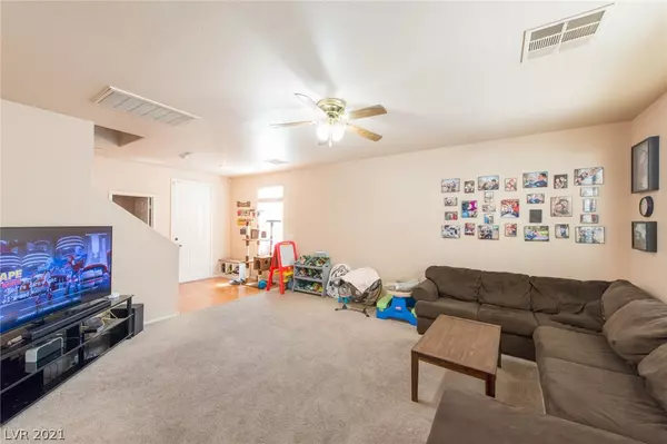 Las Vegas, NV 89131,8433 Debellis Creek Court