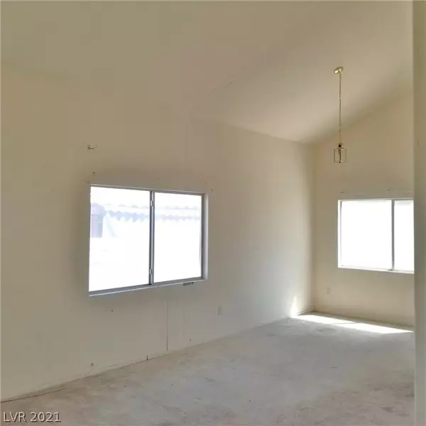 North Las Vegas, NV 89032,121 WINLEY CHASE Avenue