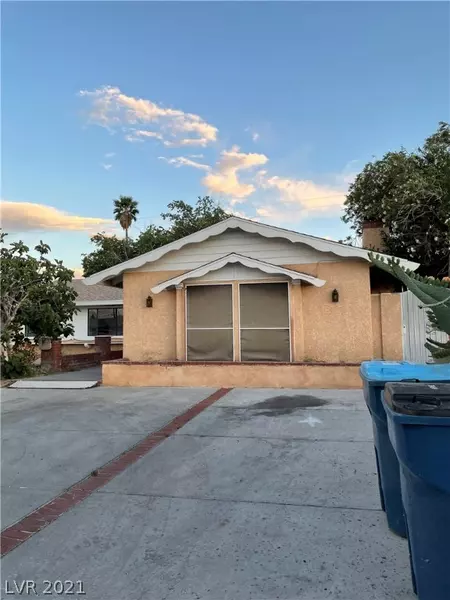 4305 Esmeralda Avenue, Las Vegas, NV 89102