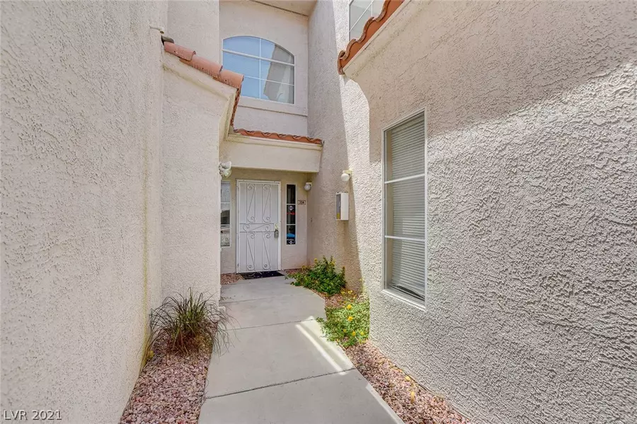 6821 Santa Isabel Avenue #204, Las Vegas, NV 89146