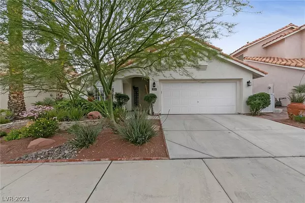 2036 Summit Pointe Drive, Las Vegas, NV 89117