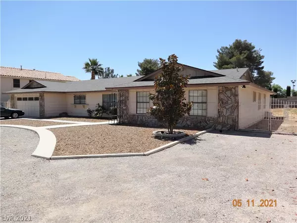 Las Vegas, NV 89146,5835 Doe Avenue