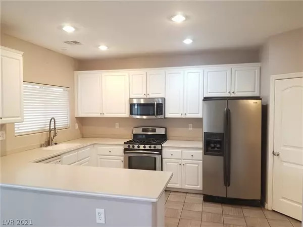 North Las Vegas, NV 89081,5332 Hollyridge Street