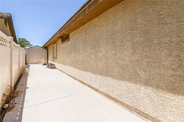 North Las Vegas, NV 89081,5809 Hawkeye Bell Street