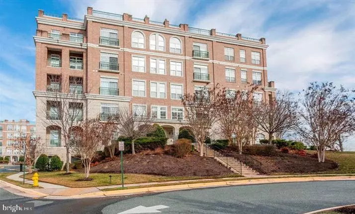 820 BELMONT BAY DR #303, Woodbridge, VA 22191