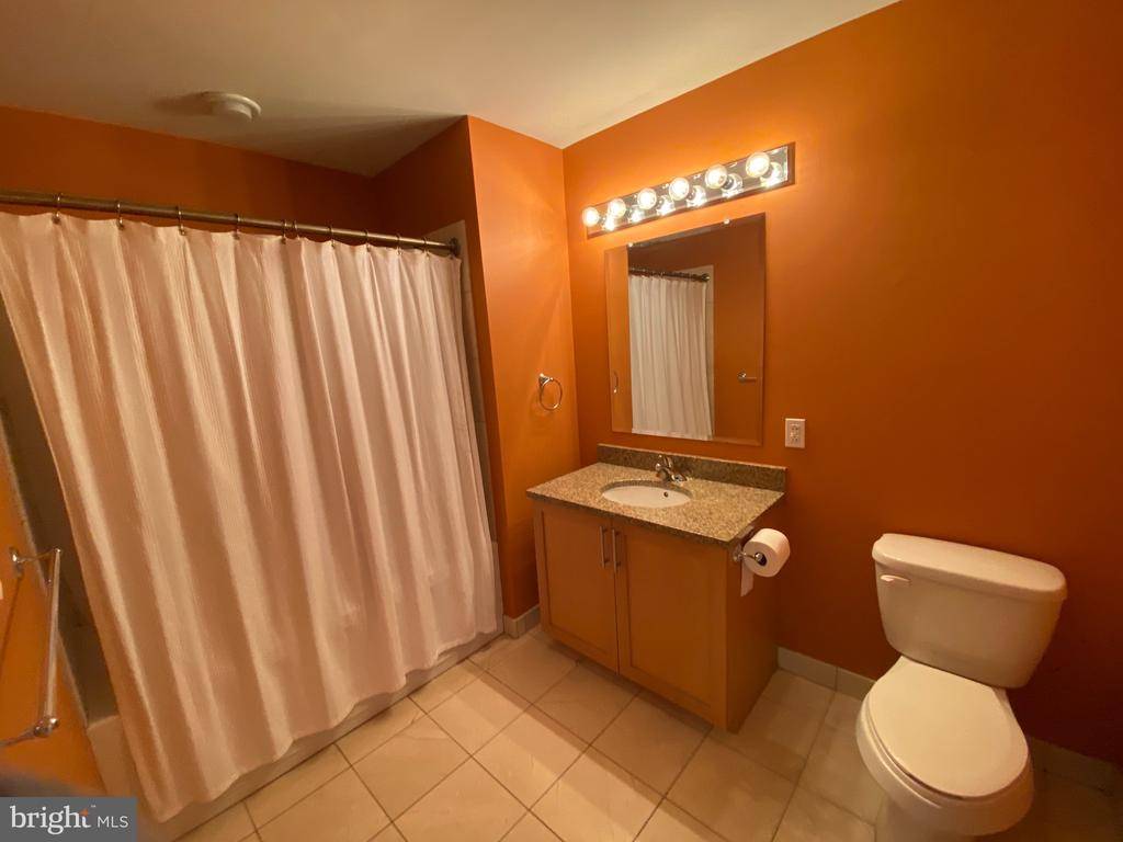 Philadelphia, PA 19123,901 N PENN ST #F206