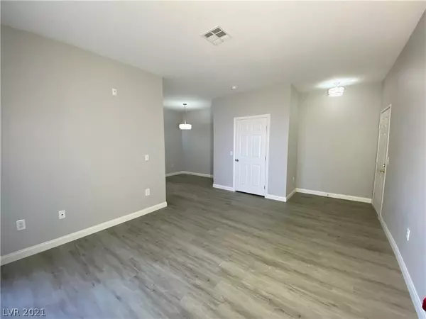 Henderson, NV 89012,231 W Horizon Ridge Parkway #514