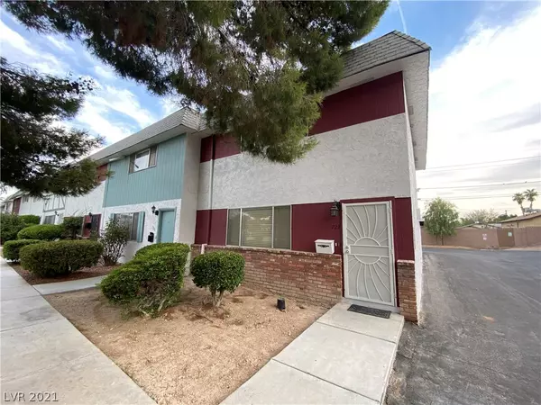 Las Vegas, NV 89121,727 Greenbriar Townhouse Way