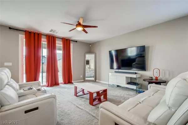 Las Vegas, NV 89129,10825 Searchers Avenue