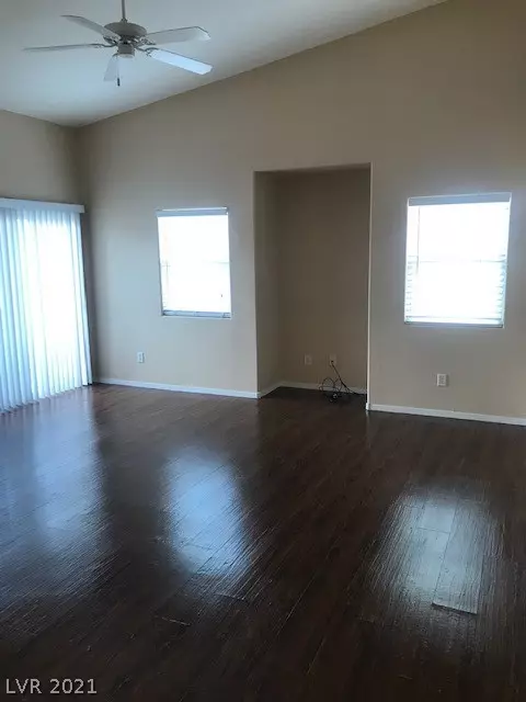 Las Vegas, NV 89117,2101 Quartz Cliff Street #207