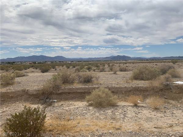 450 Kittyhawk Drive, Pahrump, NV 89048