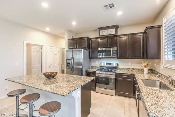 North Las Vegas, NV 89084,7620 Bandon Cliffs Street