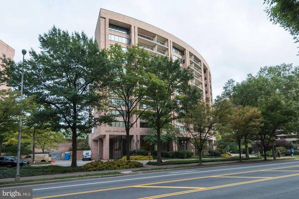 1805 CRYSTAL DR #902S, Arlington, VA 22202