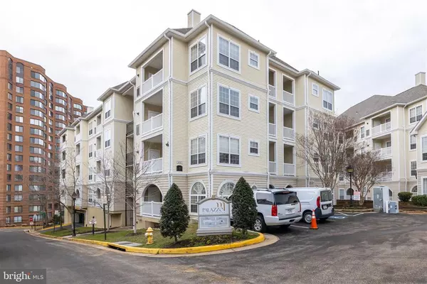 Alexandria, VA 22311,4550 STRUTFIELD LN #2414