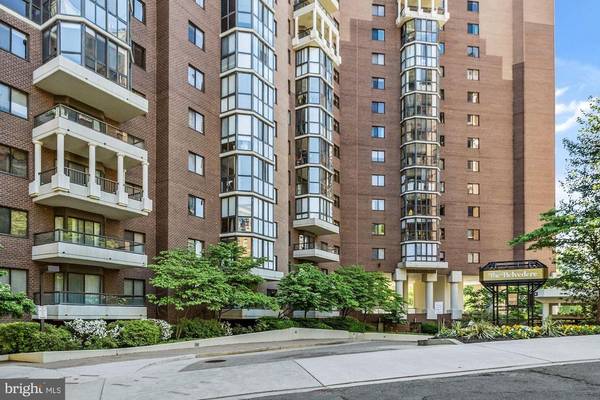 1600 N OAK ST #303, Arlington, VA 22209