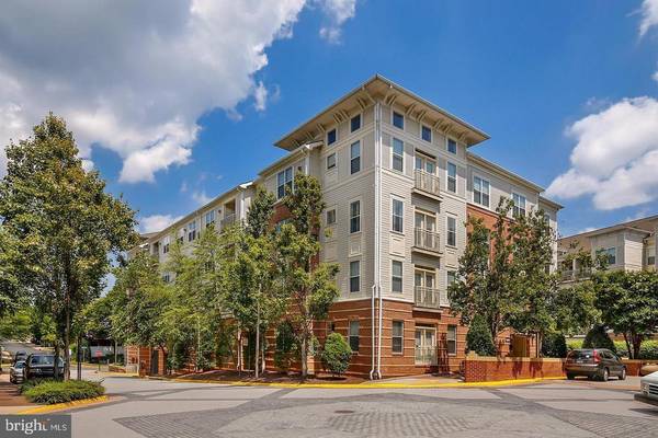 9480 VIRGINIA CENTER BLVD #313, Vienna, VA 22181