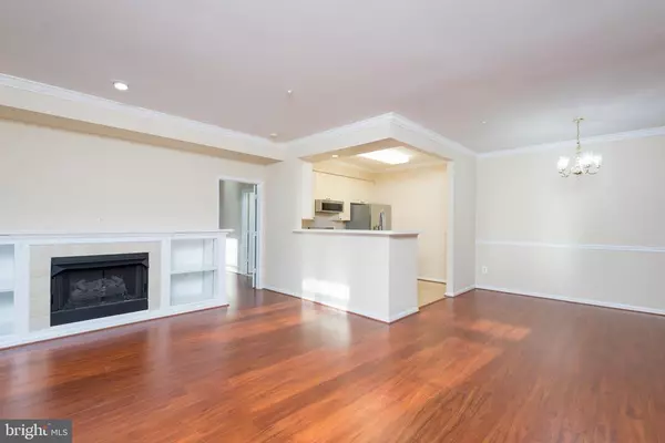 Alexandria, VA 22315,6611-B NETTIES LN