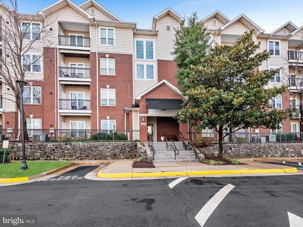 1521 SPRING GATE DR #10401, Mclean, VA 22102