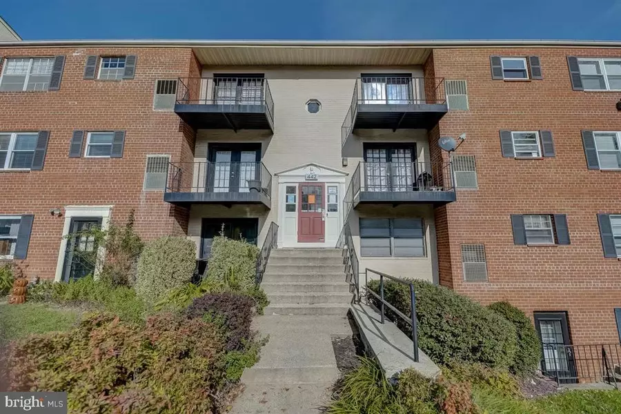 442 N ARMISTEAD ST #201, Alexandria, VA 22312