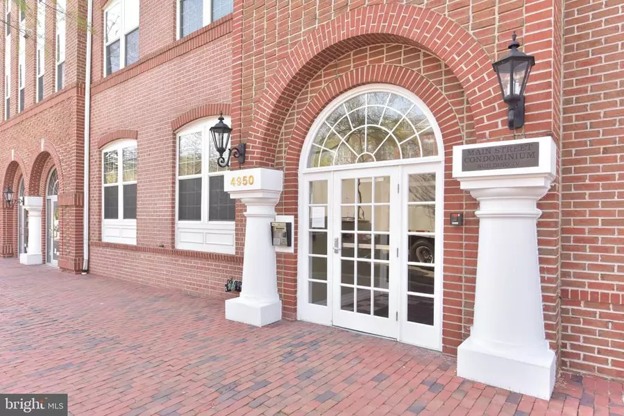 4950 BRENMAN PARK DR #414, Alexandria, VA 22304