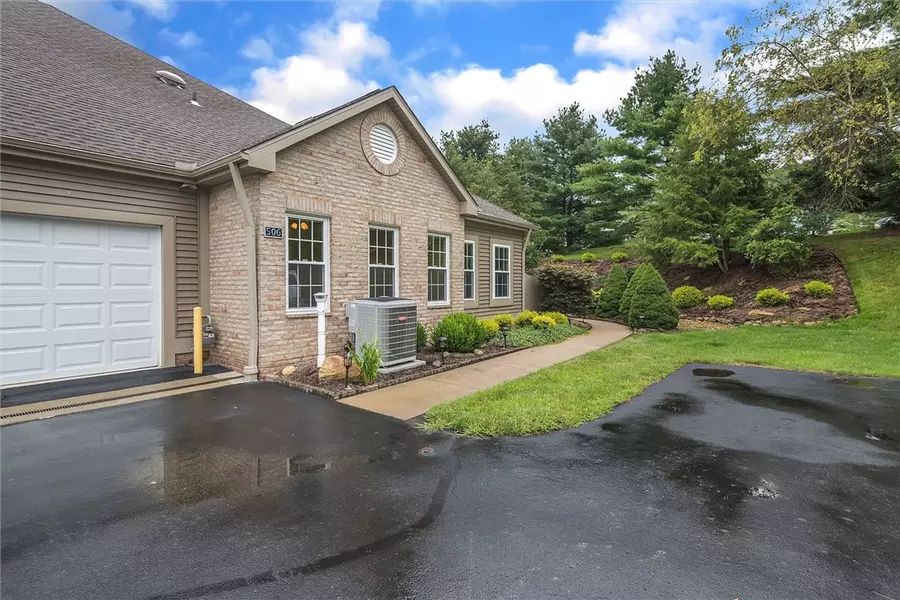 506 Wilshire Cir, Seven Fields, PA 16046