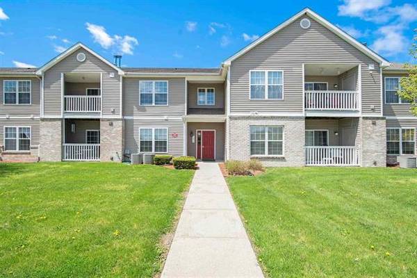 304 ASHLEY CT 2,  Brooklyn,  MI 49230