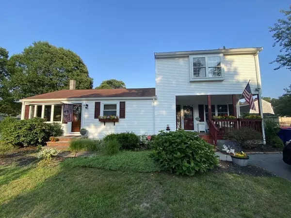 5 Stephens Ave, Wareham, MA 02571