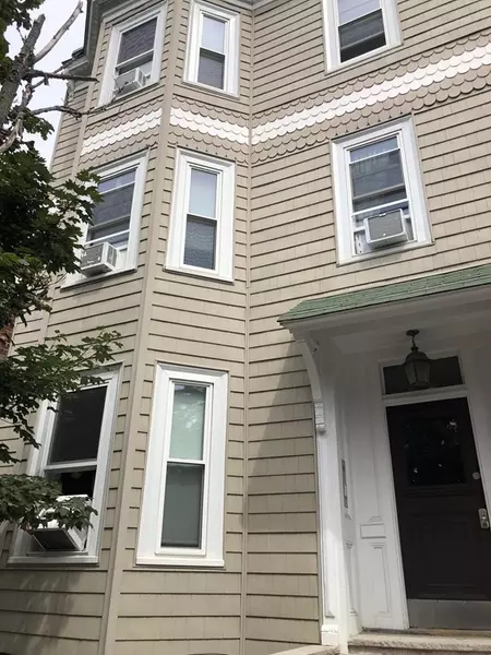 682 E Sixth #1, Boston, MA 02127