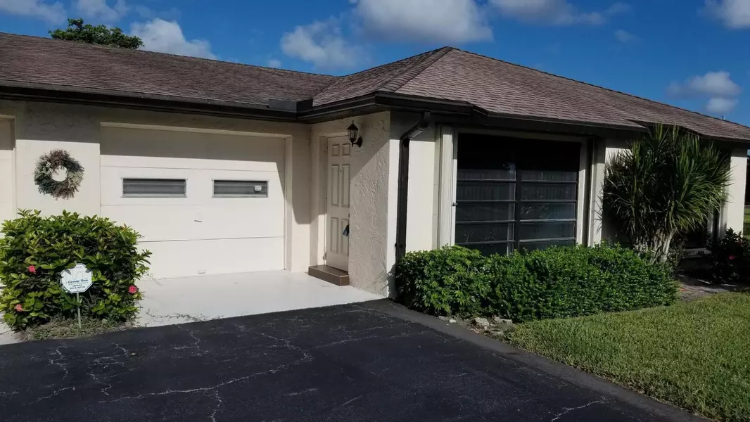 10379 Equestrian DR 401-B, Boynton Beach, FL 33436