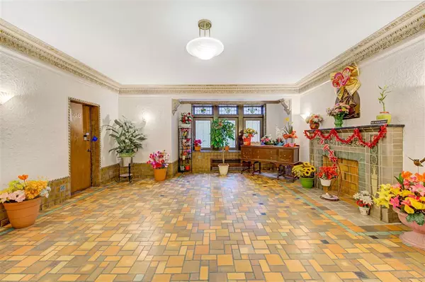 Jc Journal Square, NJ 07306,340 FAIRMOUNT AVE  #304