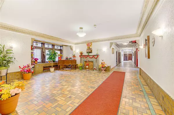 Jc Journal Square, NJ 07306,340 FAIRMOUNT AVE  #304