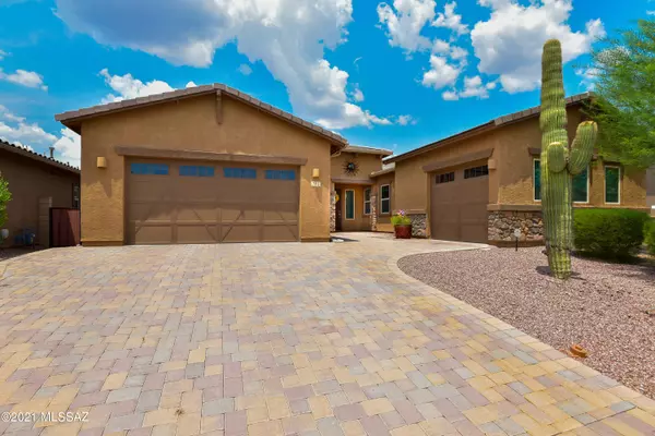 752 W Champions Run Way, Oro Valley, AZ 85755