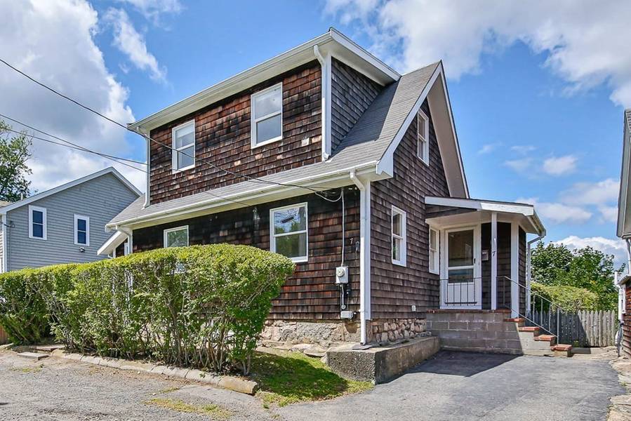 7 Highland Ct, Gloucester, MA 01930