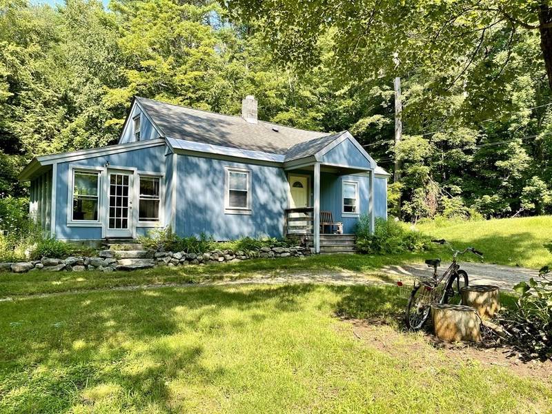 190 Montague Rd, Leverett, MA 01054