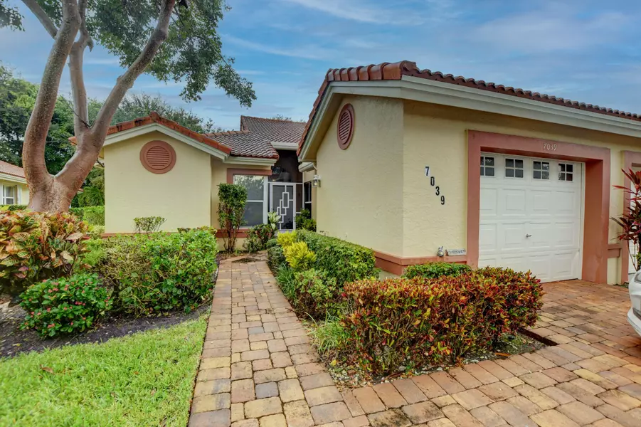 7039 Summer Tree DR, Boynton Beach, FL 33437