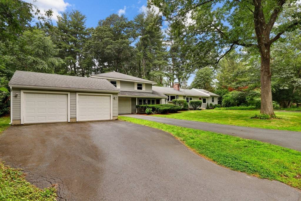 7 Pinewood Rd, Acton, MA 01720