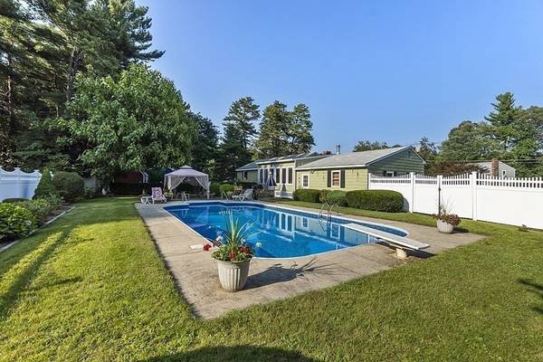 11 Bean Rd, Sterling, MA 01564